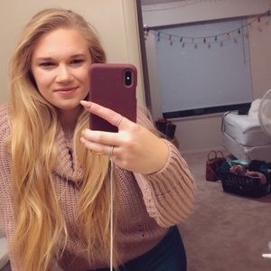 Meet your Posher, Katelyn